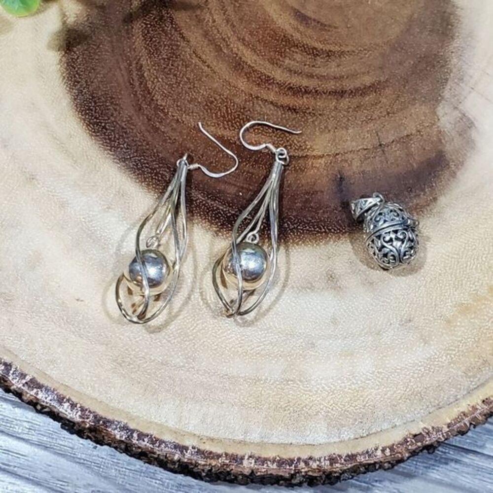 Sterling‎ Silver stamped 925 earrings and pendant